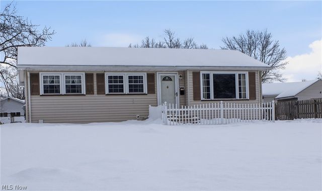 5365 Oakcrest Avenue, Austintown, OH 44515