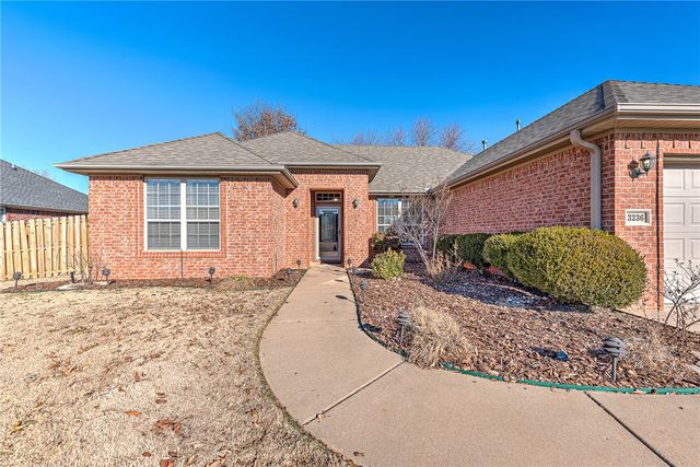 3236 W Westbury Street, Fayetteville, AR 72704