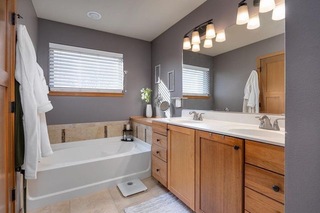 381 Liberty Park Drive, Oregon, WI 53575