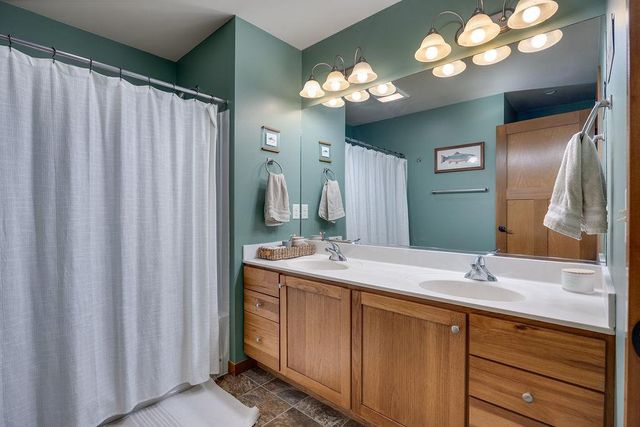 381 Liberty Park Drive, Oregon, WI 53575