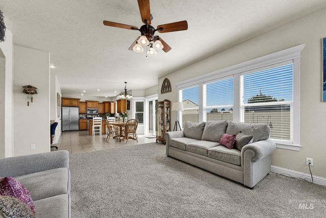 11969 Sandpiper Ct, Caldwell, ID 83605