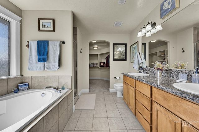 11969 Sandpiper Ct, Caldwell, ID 83605