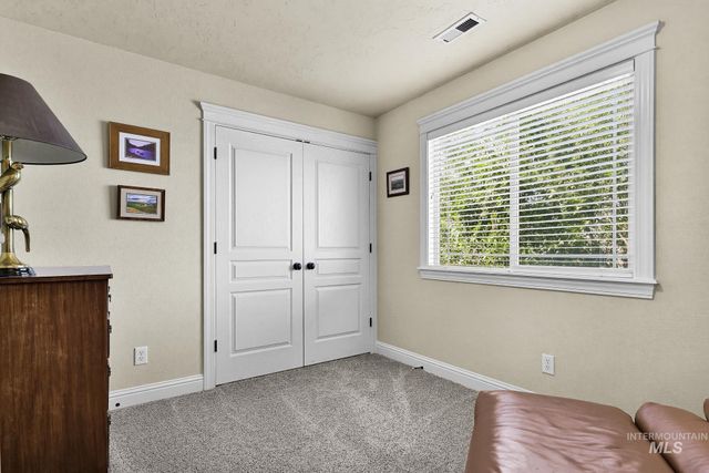 11969 Sandpiper Ct, Caldwell, ID 83605