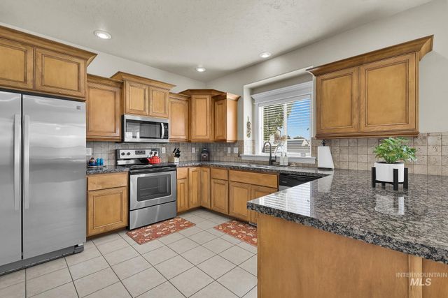 11969 Sandpiper Ct, Caldwell, ID 83605
