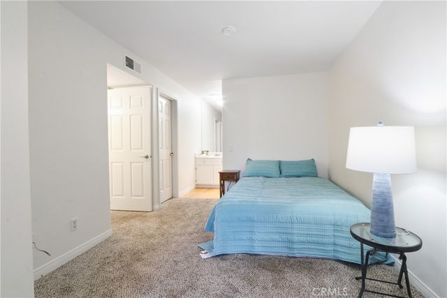 1215 N San Gabriel 107, Azusa, CA 91702