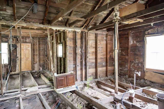 909 W State Street, Mauston, WI 53948