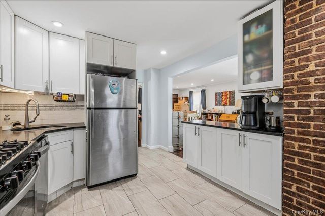 806 Miller Place, Baldwin, NY 11510