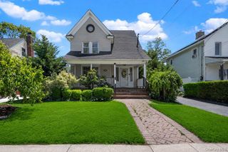 806 Miller Place, Baldwin, NY 11510
