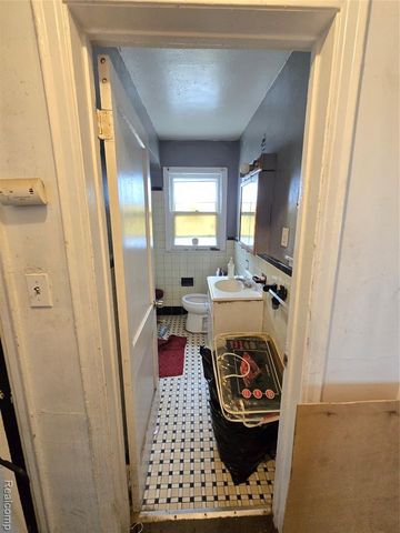 8616 Mark Twain Street, Detroit, MI 48228