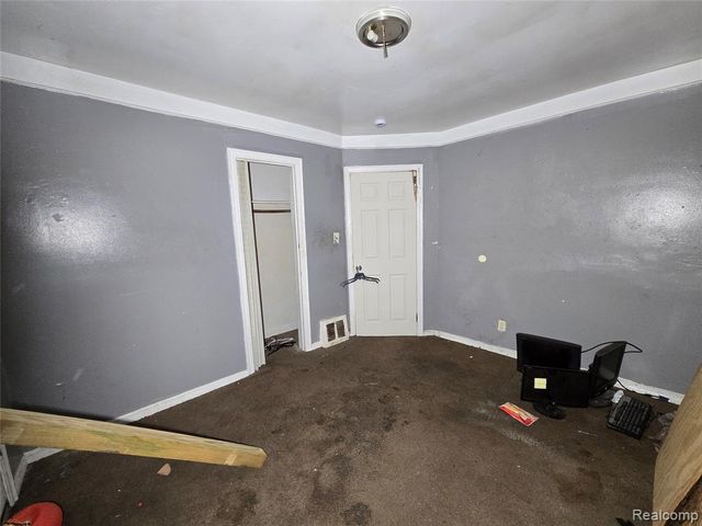 8616 Mark Twain Street, Detroit, MI 48228