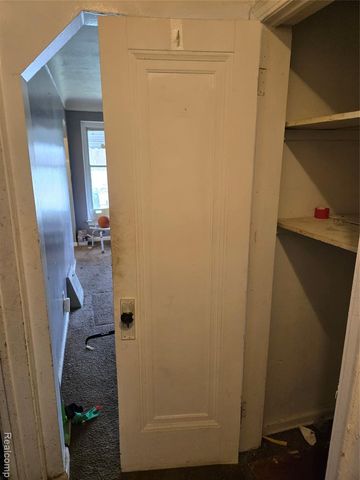8616 Mark Twain Street, Detroit, MI 48228