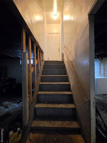 8616 Mark Twain Street, Detroit, MI 48228