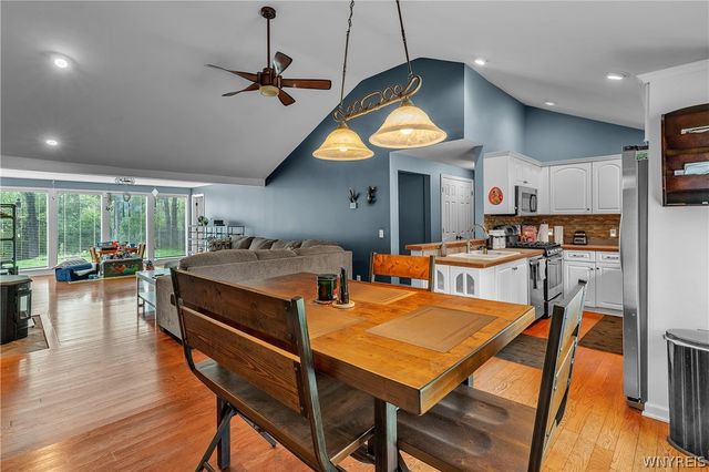 45 Mint Meadow Drive, Aurora, NY 14052