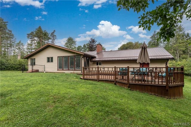 45 Mint Meadow Drive, Aurora, NY 14052
