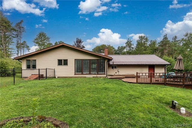 45 Mint Meadow Drive, Aurora, NY 14052