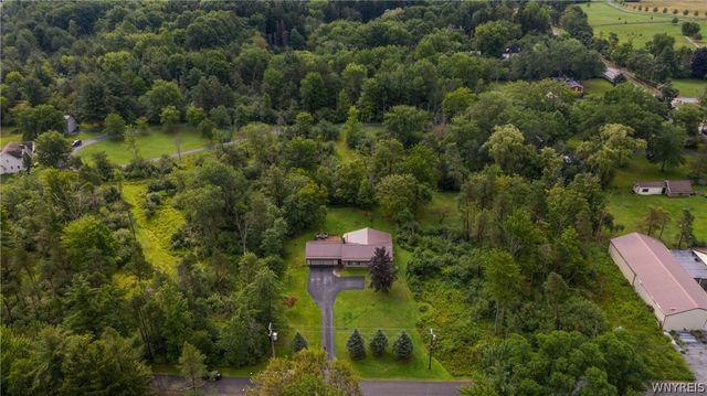 45 Mint Meadow Drive, Aurora, NY 14052