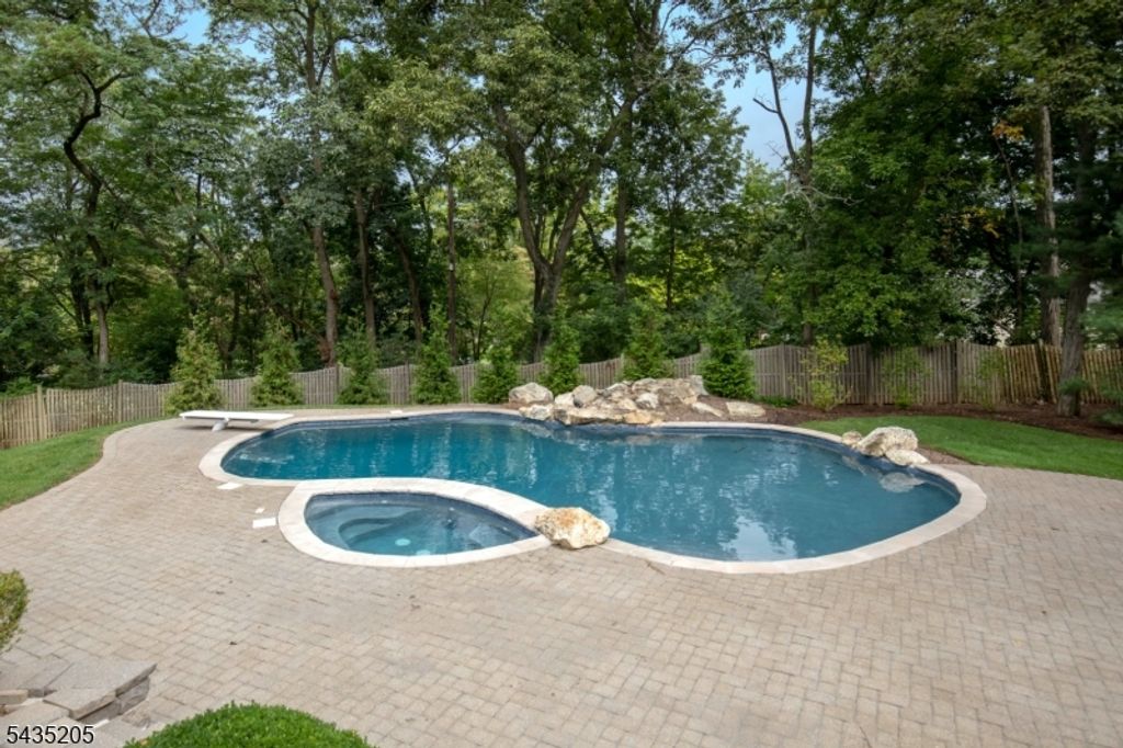 12 Oak Hill Dr, Bernards Twp., NJ 07920 — photo 3