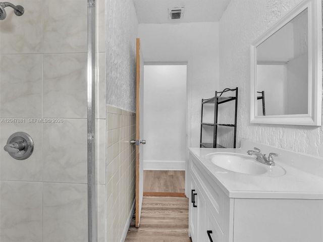1932 Dewey St, Hollywood, FL 33020