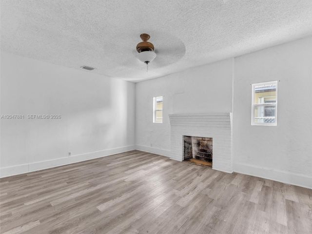 1932 Dewey St, Hollywood, FL 33020