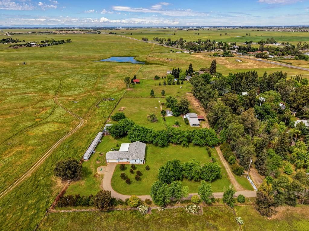 7230 Highhill Rd, Sloughhouse, CA 95683