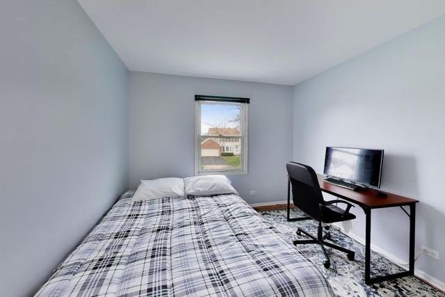 19 Dellmont Court, Buffalo Grove, IL 60089