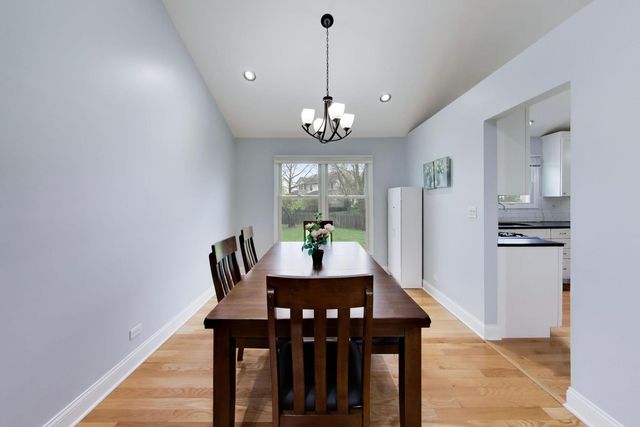 19 Dellmont Court, Buffalo Grove, IL 60089