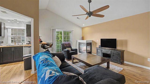 54762 Monarch Drive, Utica, MI 48316