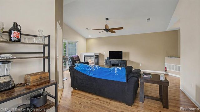 54762 Monarch Drive, Utica, MI 48316