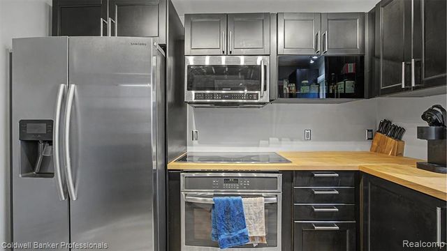 54762 Monarch Drive, Utica, MI 48316