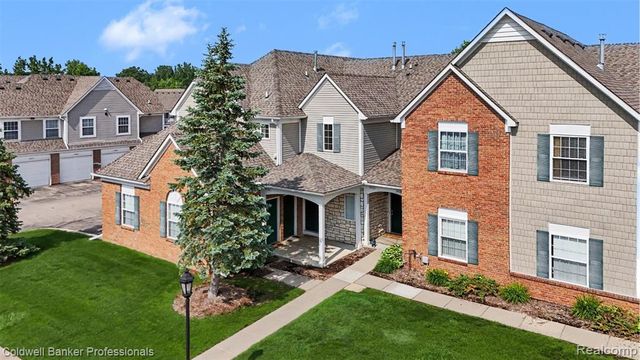 54762 Monarch Drive, Utica, MI 48316