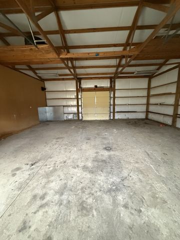 2373 Hampshire Pike, Columbia, TN 38401