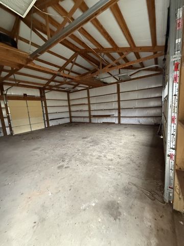 2373 Hampshire Pike, Columbia, TN 38401