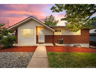 1005 Moss St, Golden, CO 80401
