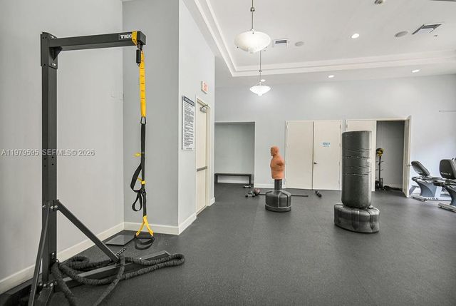 2775 NE 187th St 304, Aventura, FL 33180