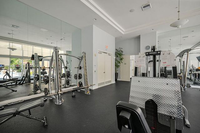 2775 NE 187th St 304, Aventura, FL 33180