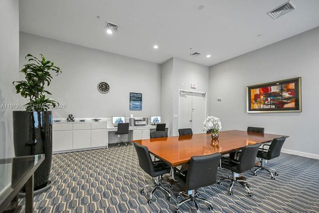 2775 NE 187th St 304, Aventura, FL 33180