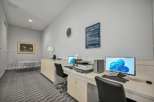 2775 NE 187th St 304, Aventura, FL 33180