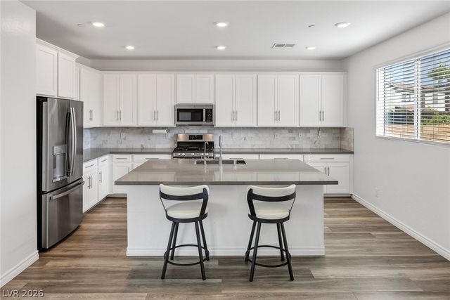 820 Nova Heights Street, Henderson, NV 89011