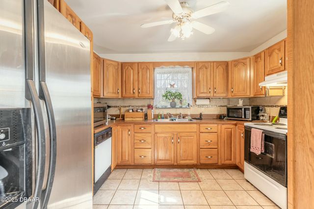 1035 State Road 415, New Smyrna Beach, FL 32168