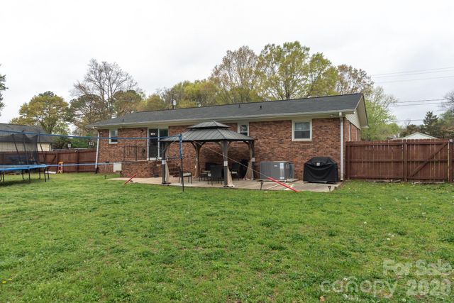 1121 Rembrandt Drive SW, Concord, NC 28027