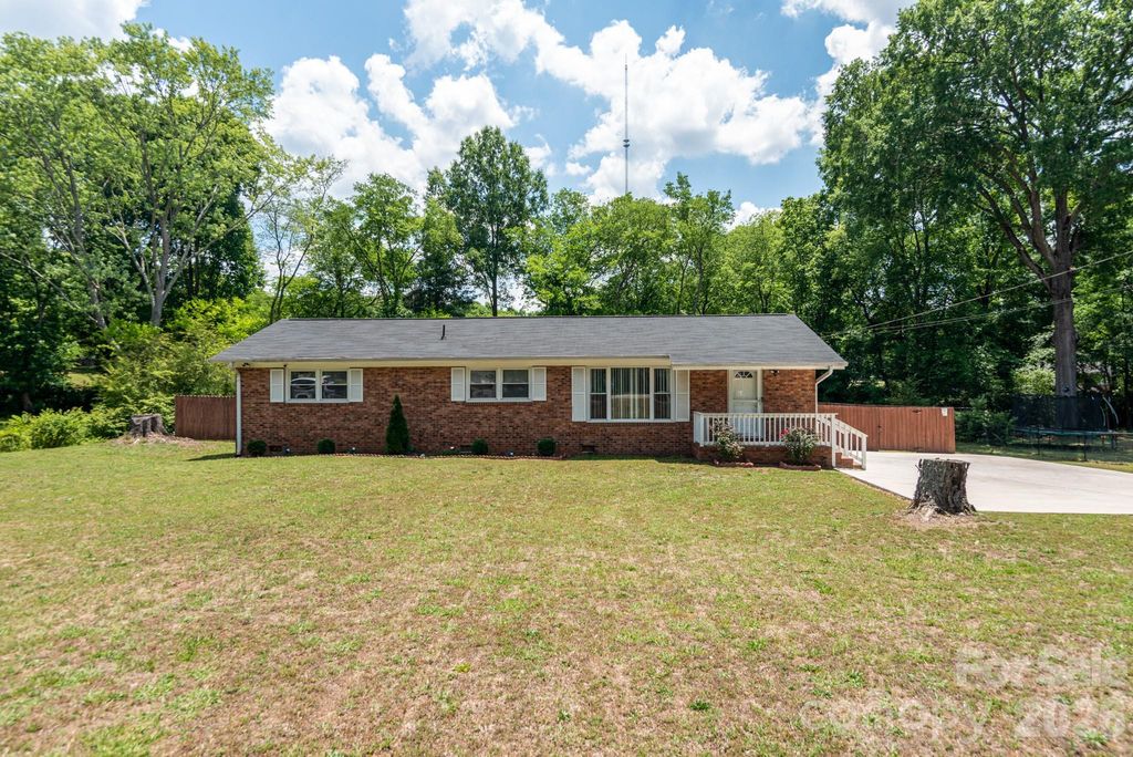 1121 Rembrandt Drive SW, Concord, NC 28027