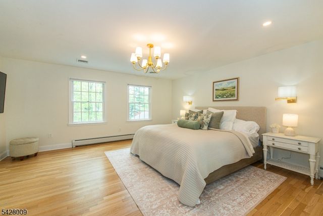 17 WESTOVER TER, West Caldwell Twp., NJ 07006