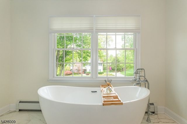 17 WESTOVER TER, West Caldwell Twp., NJ 07006