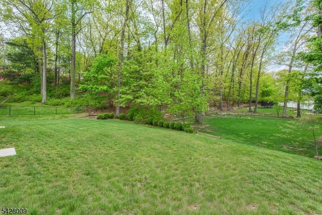 17 WESTOVER TER, West Caldwell Twp., NJ 07006