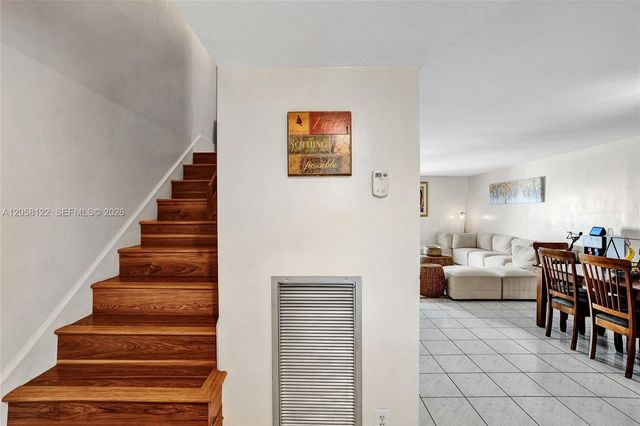 6813 NW 29th Ave 1, Fort Lauderdale, FL 33309
