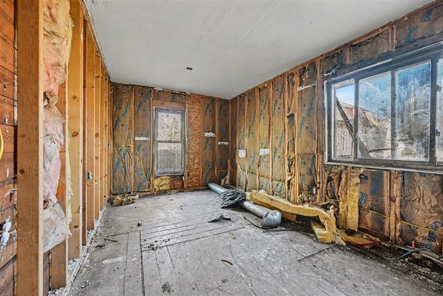 606 8th Street, Three Rivers, MI 49093