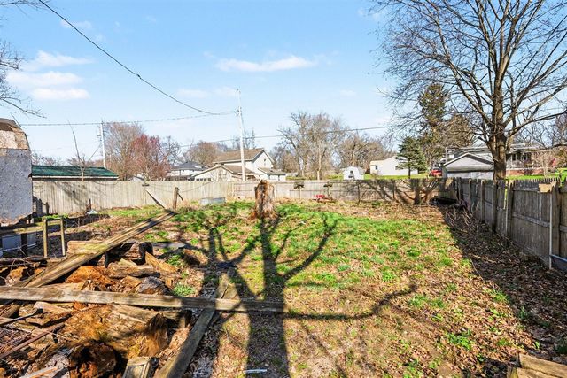 606 8th Street, Three Rivers, MI 49093