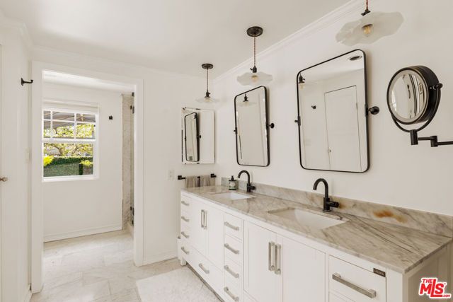 6332 W 84th Place, Los Angeles, CA 90045