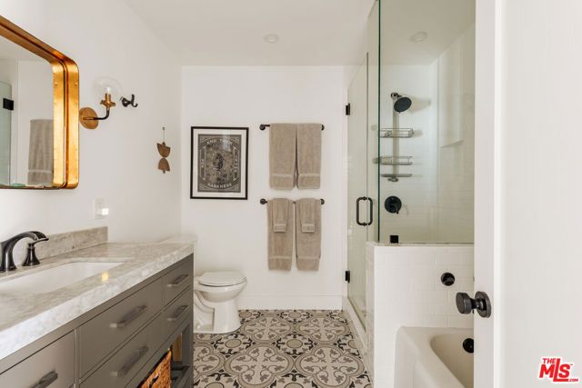 6332 W 84th Place, Los Angeles, CA 90045