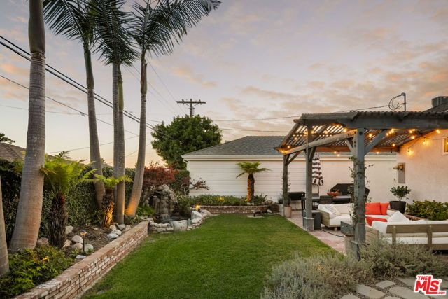 6332 W 84th Place, Los Angeles, CA 90045
